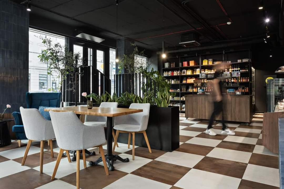 Luxury Vistula Old Town Apartments: Spa, Sauna & Pool Retreat Apartment Krakow
