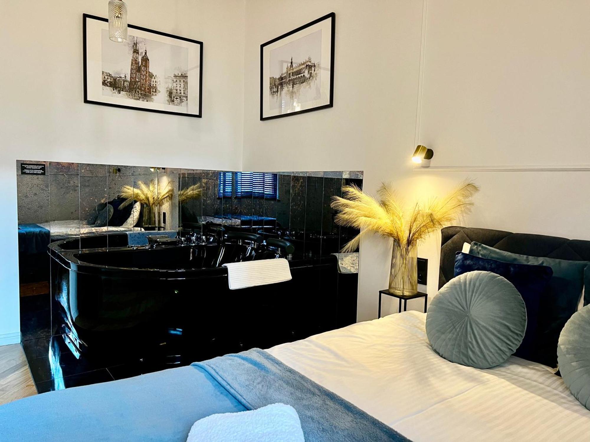 Old Town Jacuzzi - Wymeldowanie Do 13 Appartement *