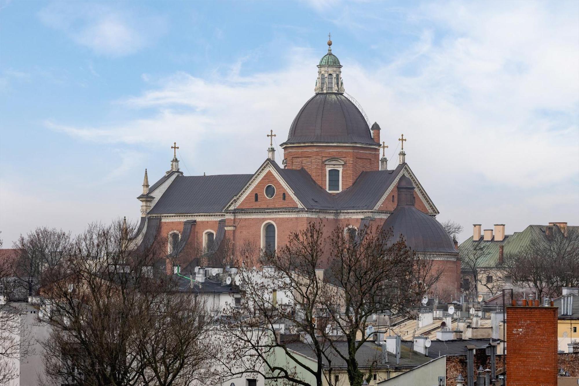 With 2 Bedrooms And Desks In The Center Of Cracow By Renters