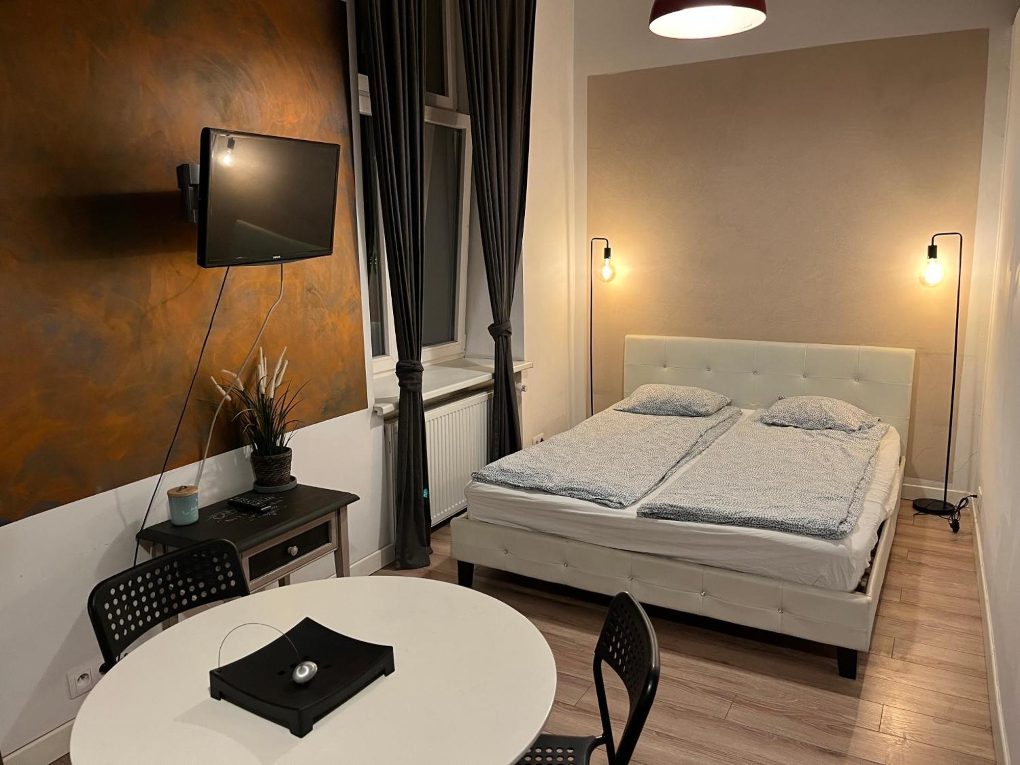 Apartment Pod 55 *