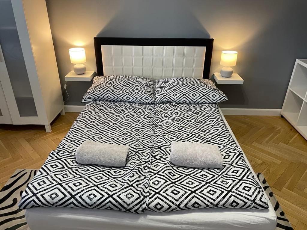 6 Pietro Apartamento