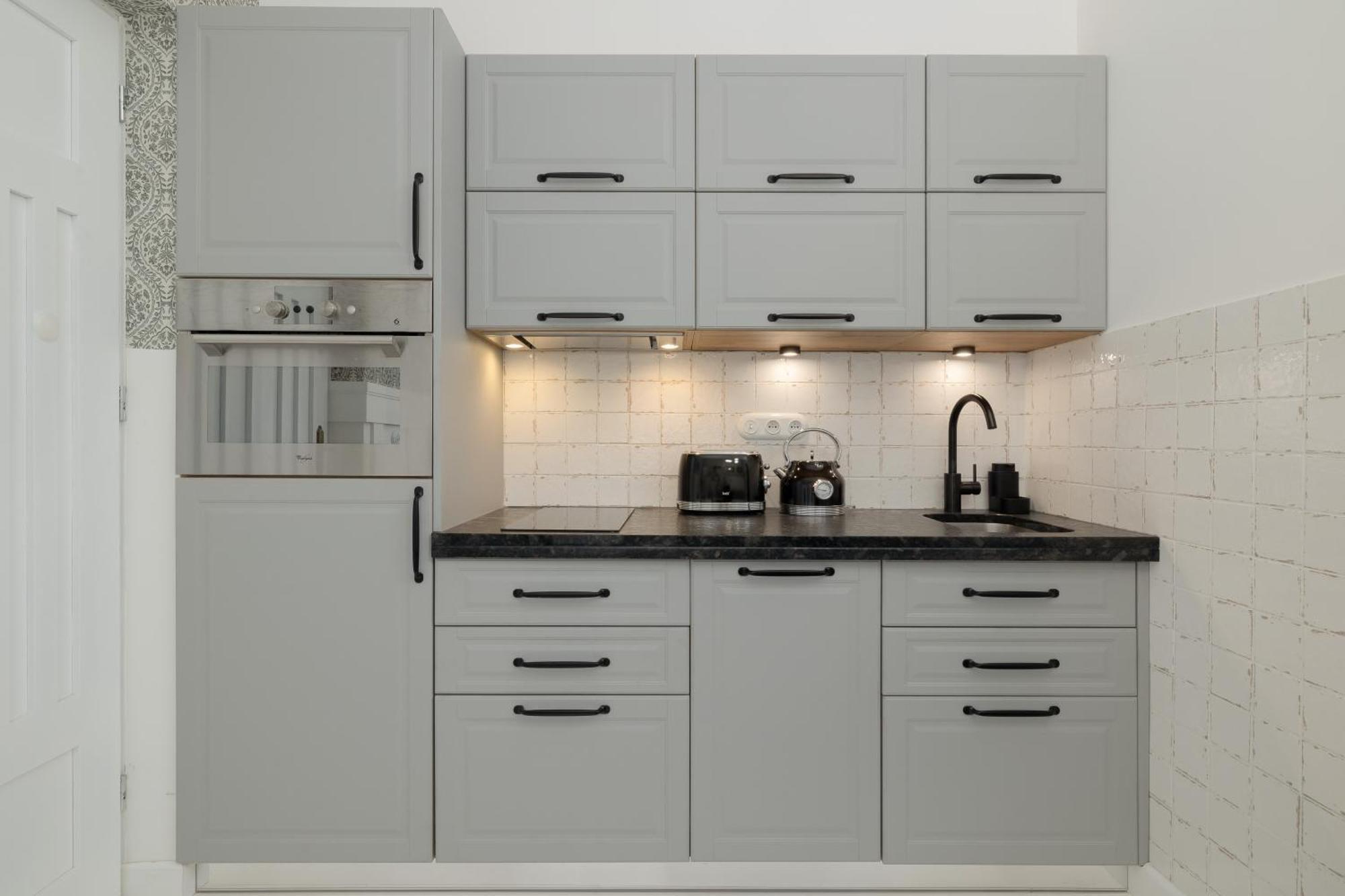 Dietla One Bedroom With Air Conditioning & Balcony By Renters Apartment