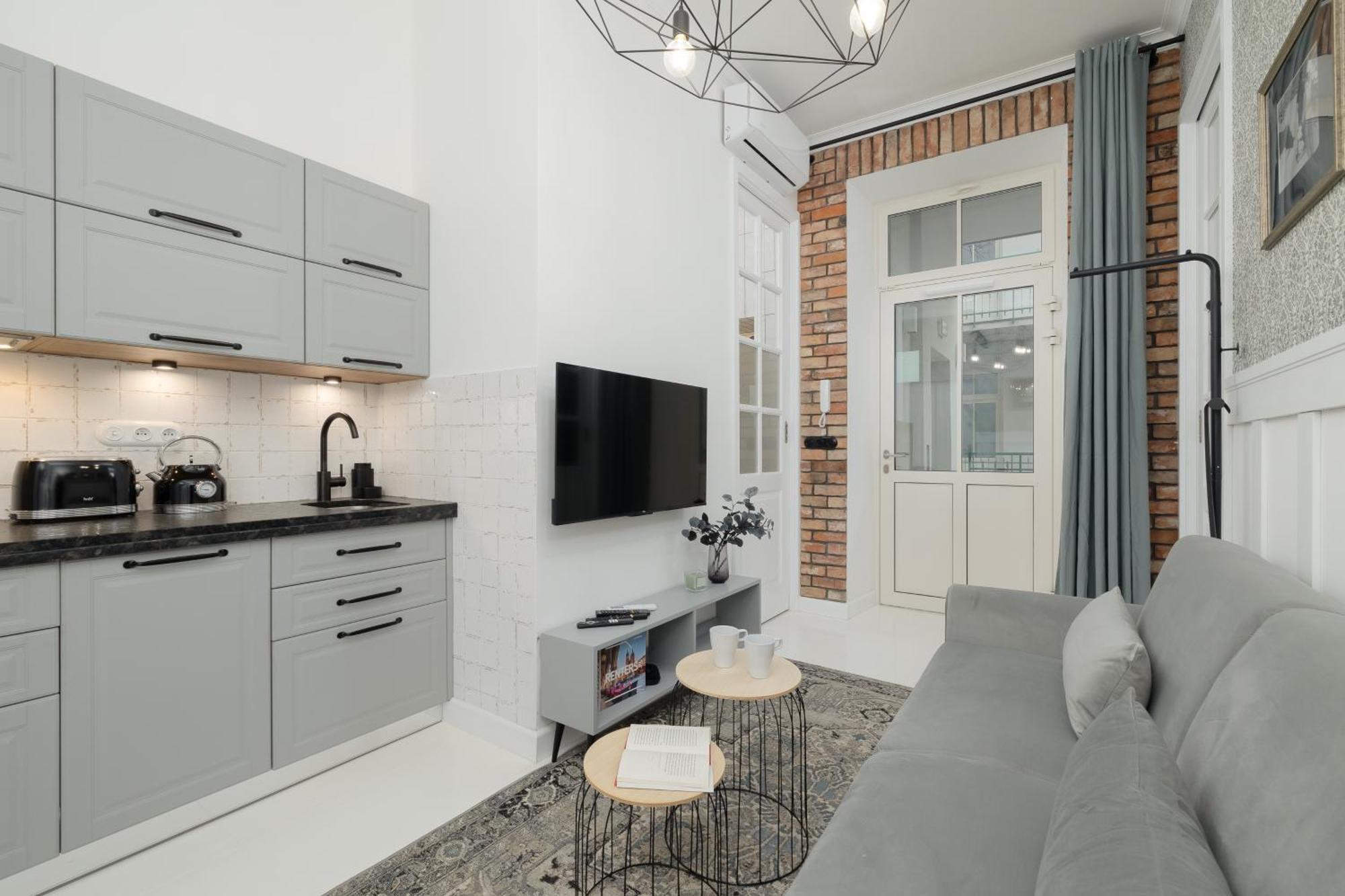 Dietla One Bedroom With Air Conditioning & Balcony By Renters Krakow