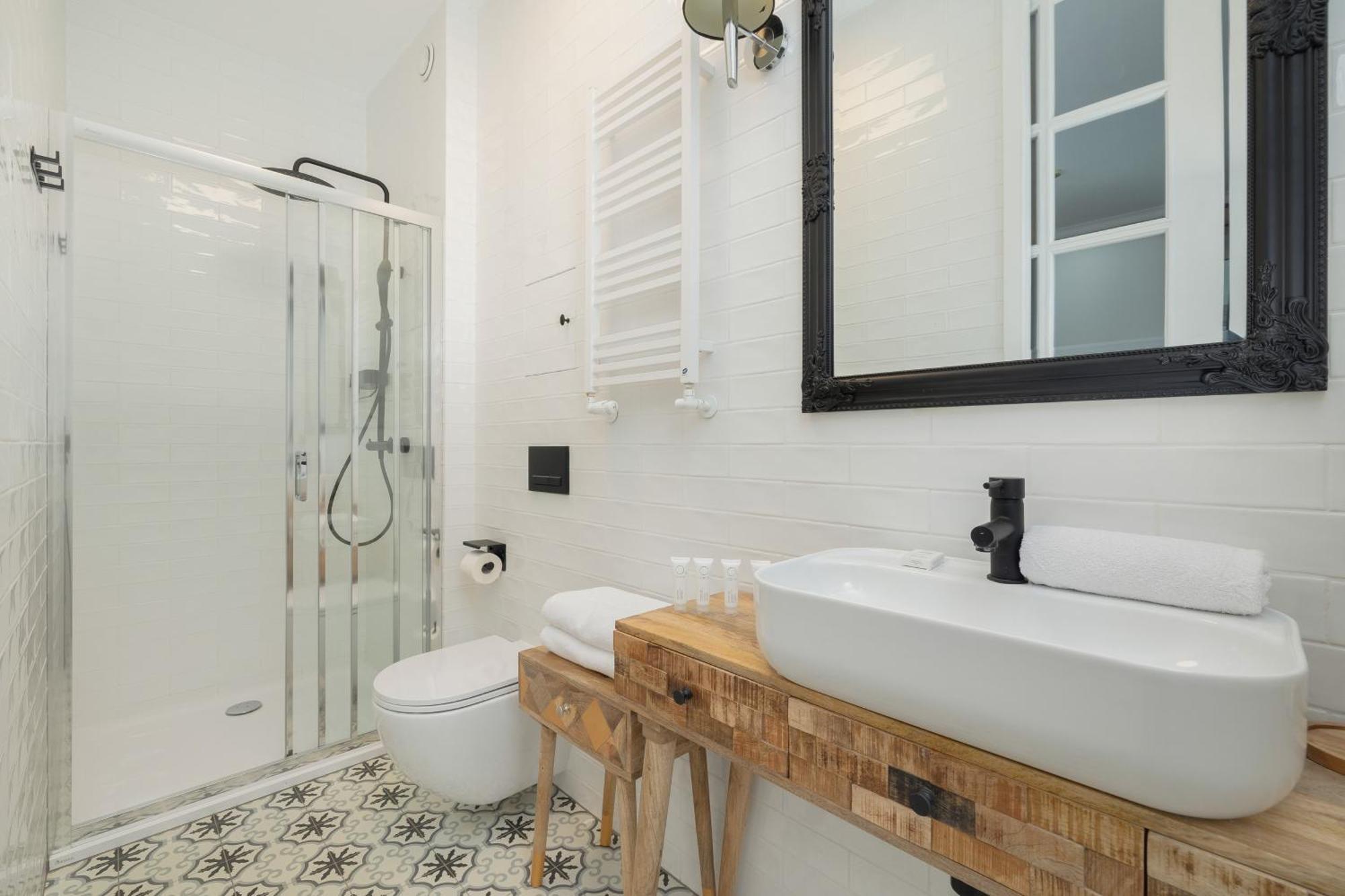 Apartment Dietla One Bedroom With Air Conditioning & Balcony By Renters *