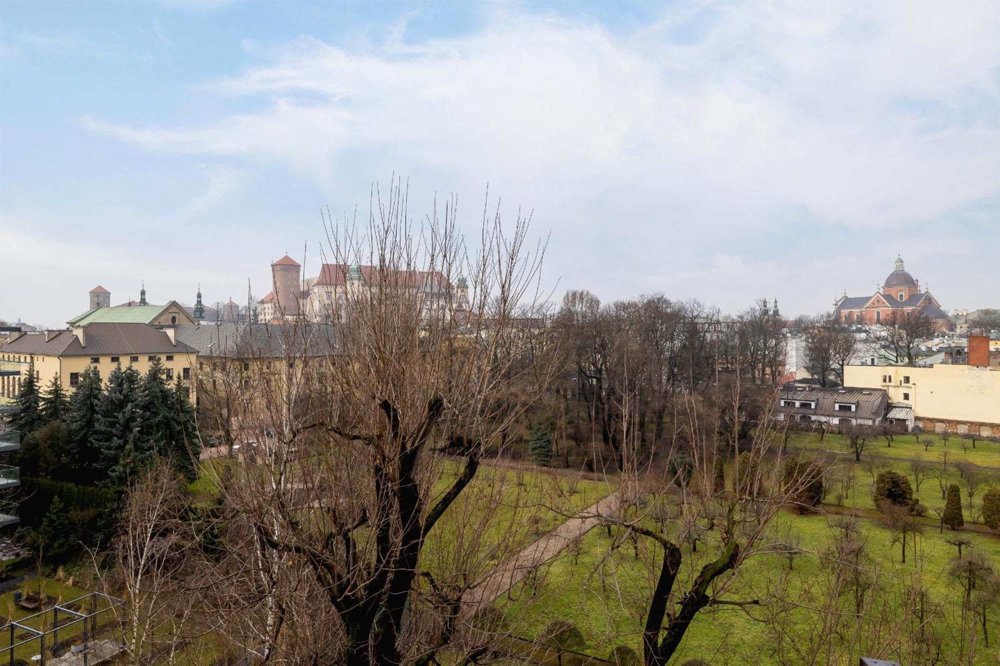 With 2 Bedrooms And Desks In The Center Of Cracow By Renters Apartament Kraków