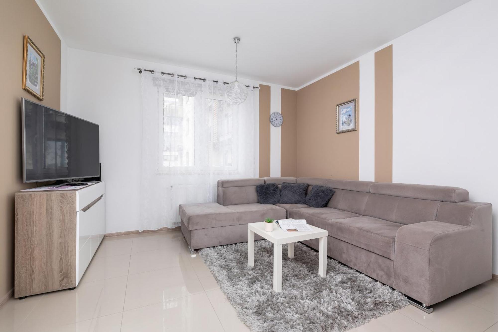 Modern With Parking In Cracow By Rent Like Apartment