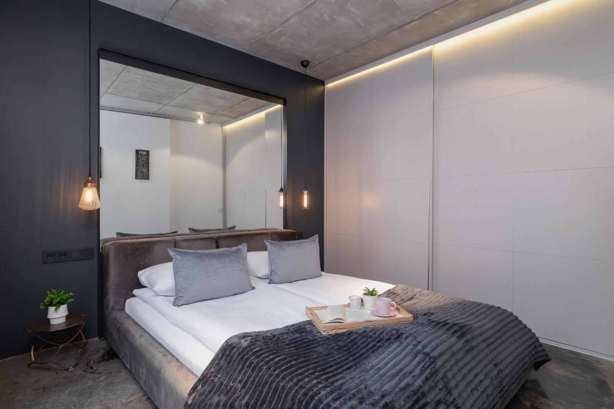 Modern And Elegant With Bathtub In Cracow Center By Renters Krakow