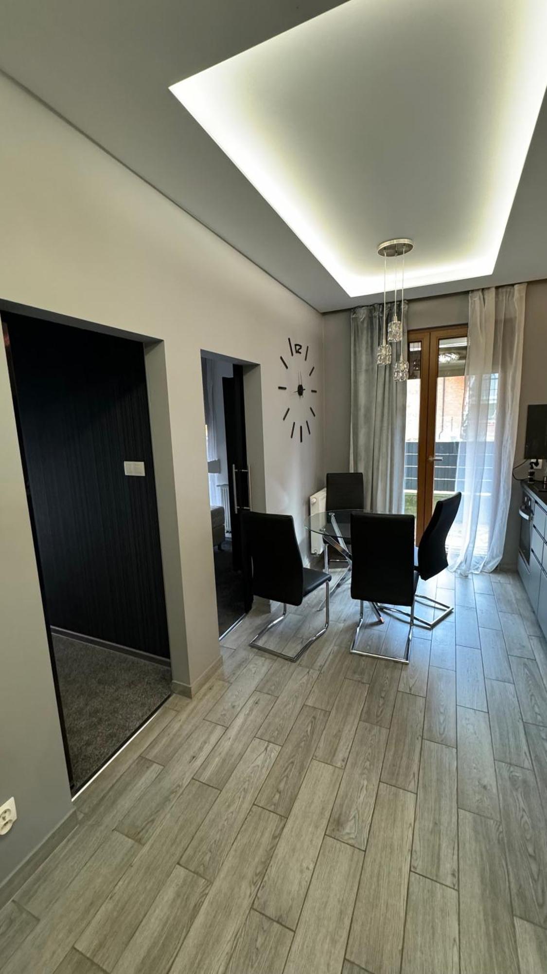 Jacuzzi Glass-house Station Apartamento *