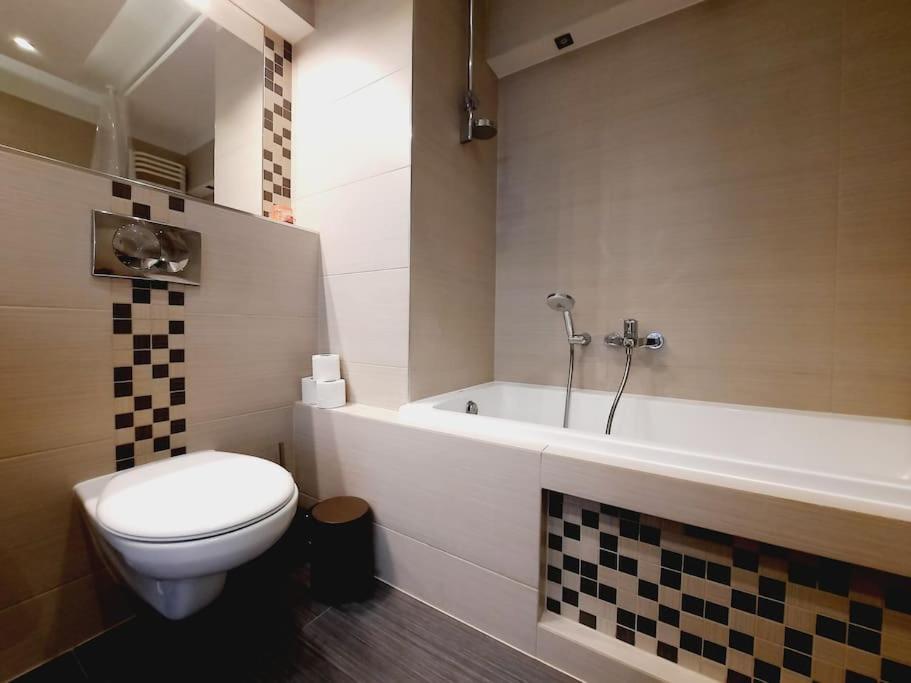 Apartment Z Podziemnym Parkingiem Ulica Wroclawska *