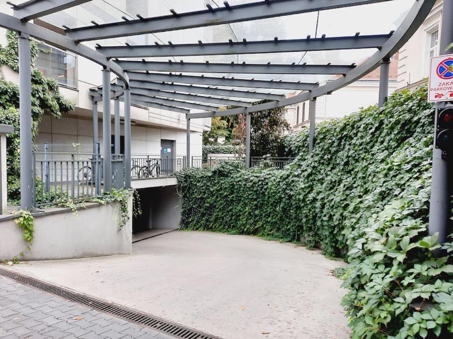 Z Podziemnym Parkingiem Ulica Wroclawska Apartment *