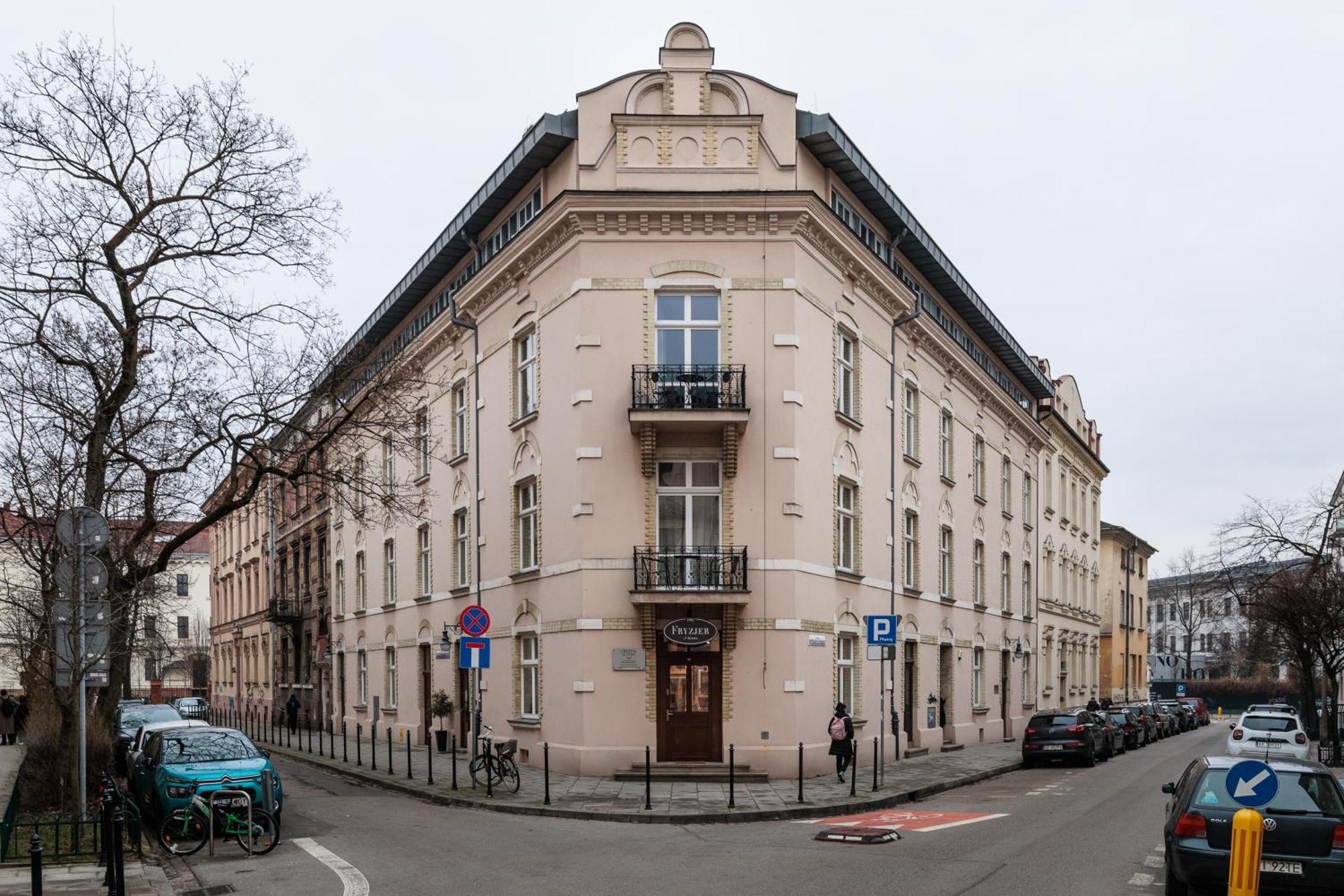 Classy Old Town - By Upstairs Krakau