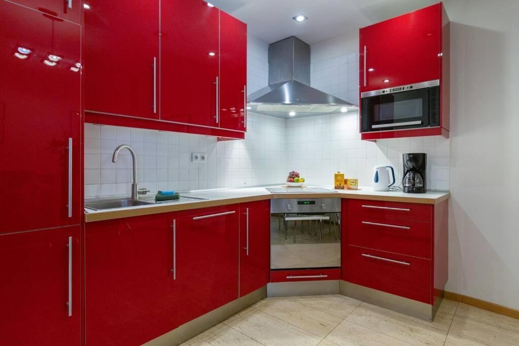 Apartment Haven, 2-bedroom W/underground Parking!