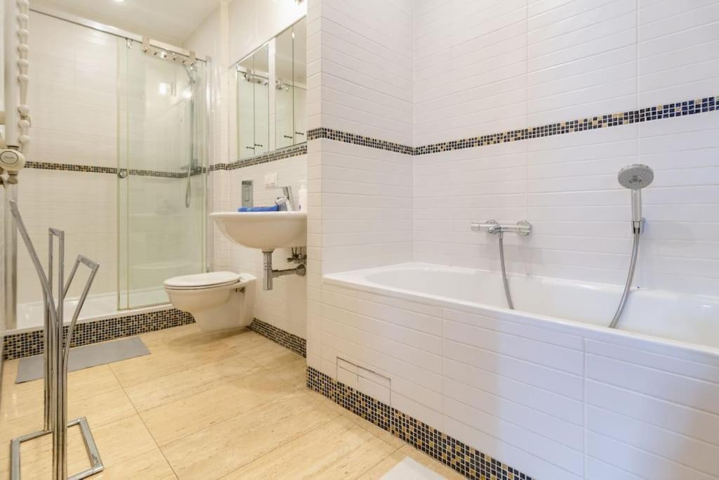 Haven, 2-bedroom W/underground Parking! *