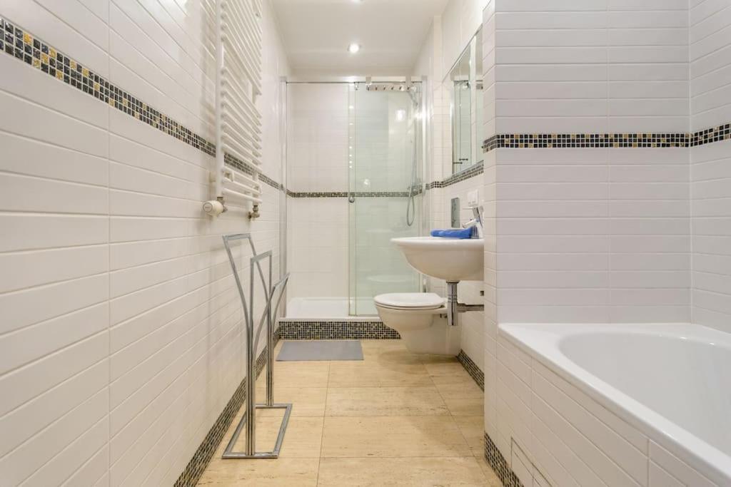 Haven, 2-bedroom W/underground Parking! Apartment *