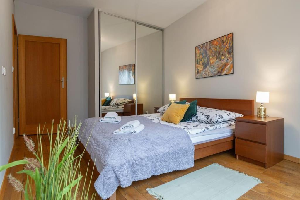 Haven, 2-bedroom W/underground Parking! *