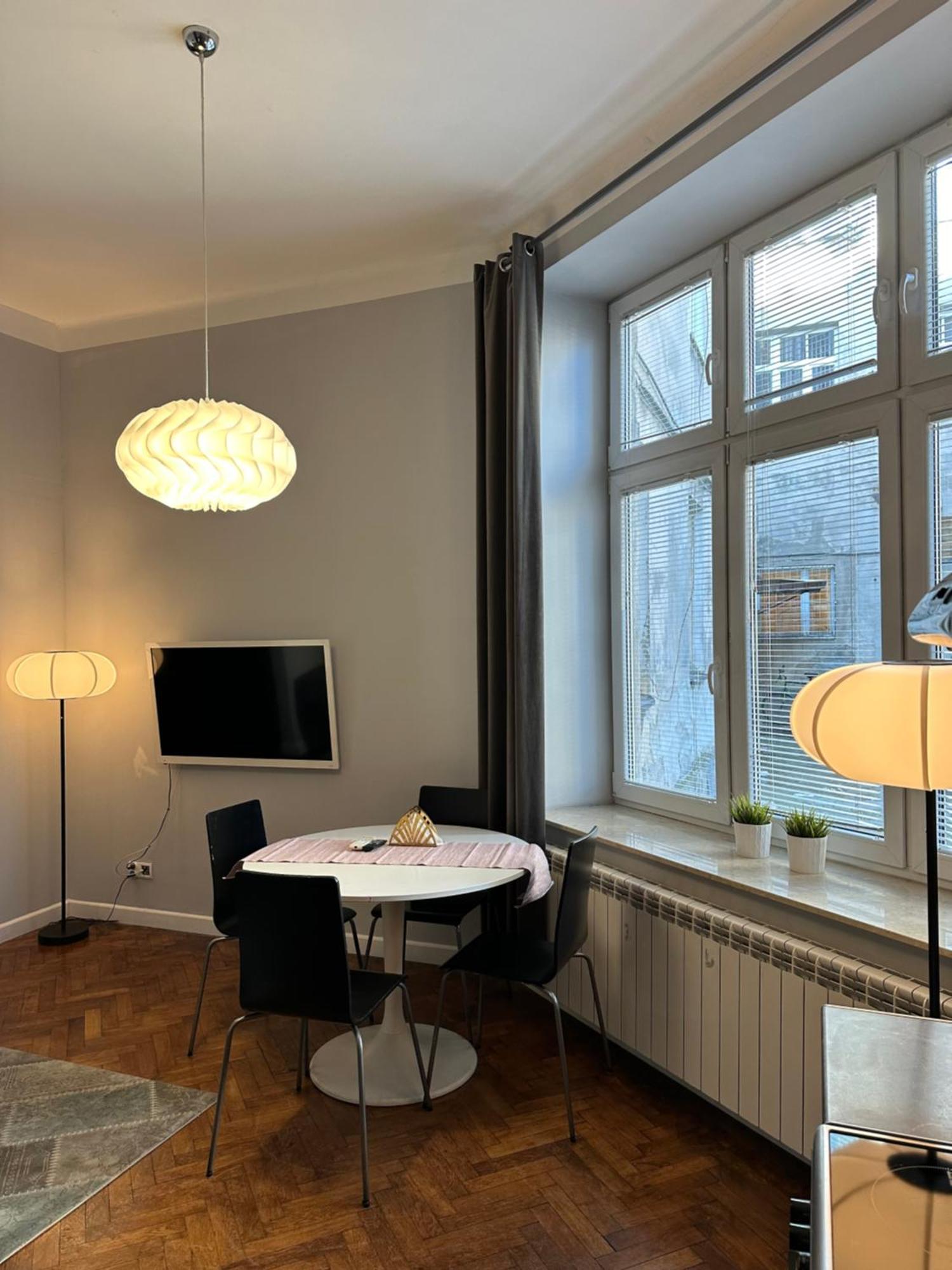 Perfect Place To In City Center 40m2 W4 Appartement *