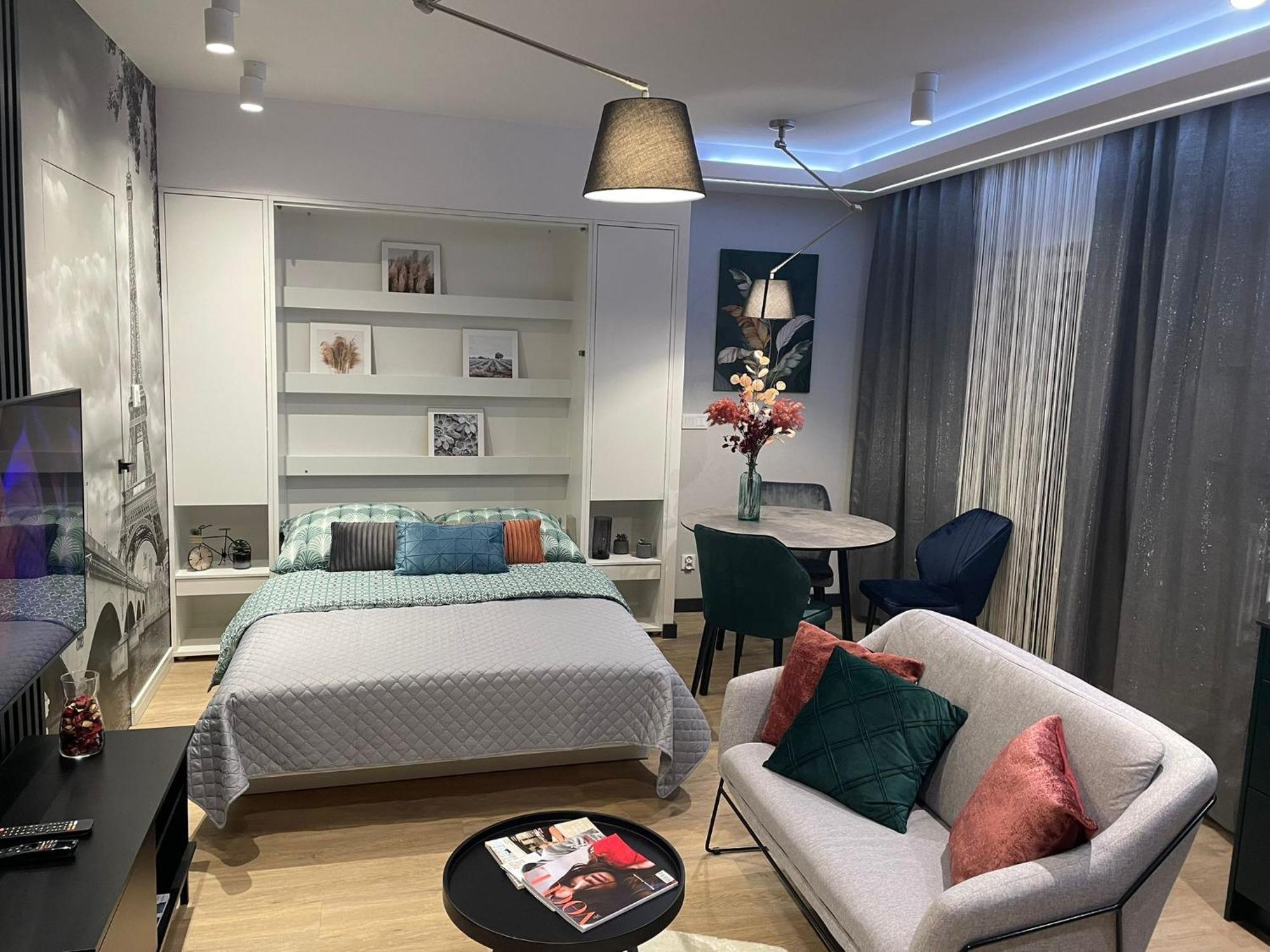 New Comfortable With Balcony And Sauna On Klimieckiego Street Apartment *