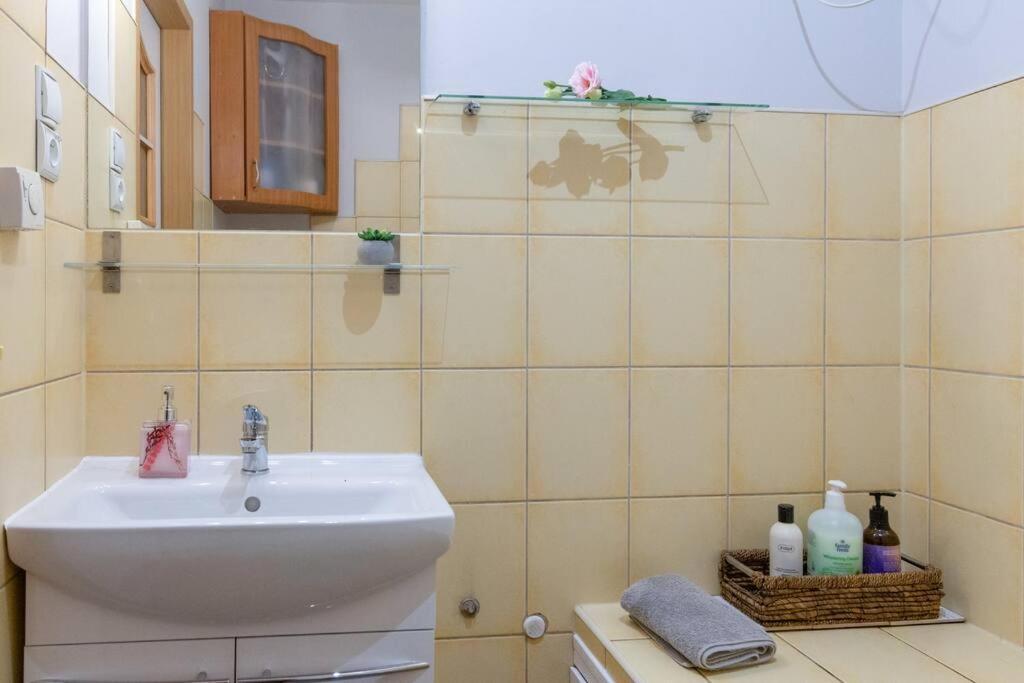 Comfort&central 2-bedroom Apt. Apartament
