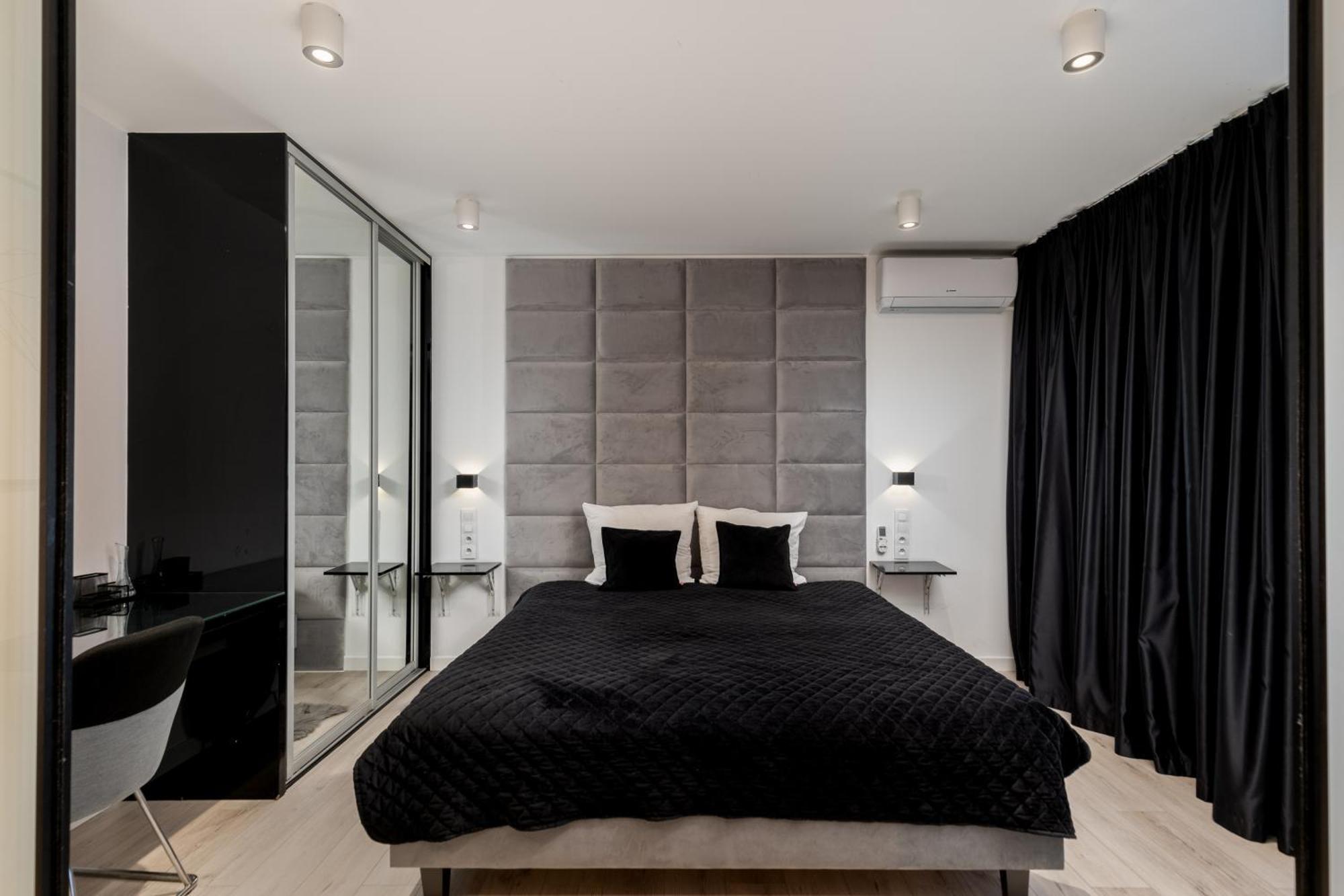 Apartment Diamonds