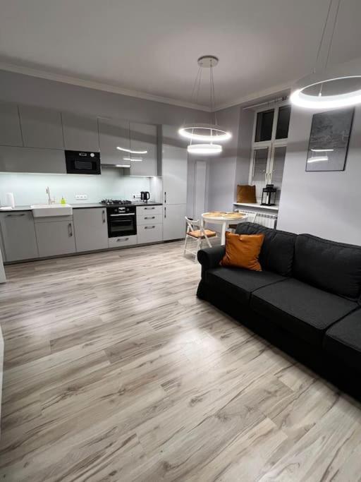 Apartment V&o In The Centre Of *
