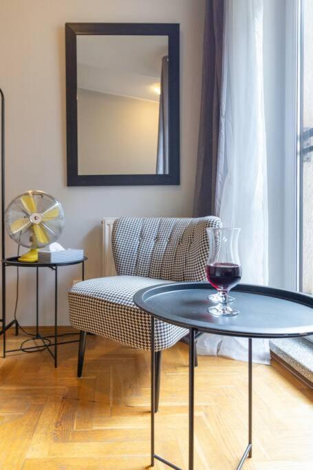 Domus Krakowski 3-bedroom Apt. Apartment