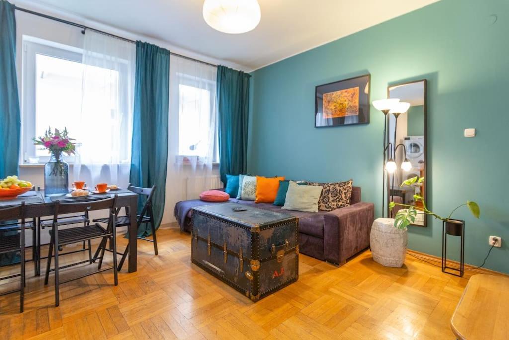 Apartment Domus Krakowski 3-bedroom Apt. Krakow