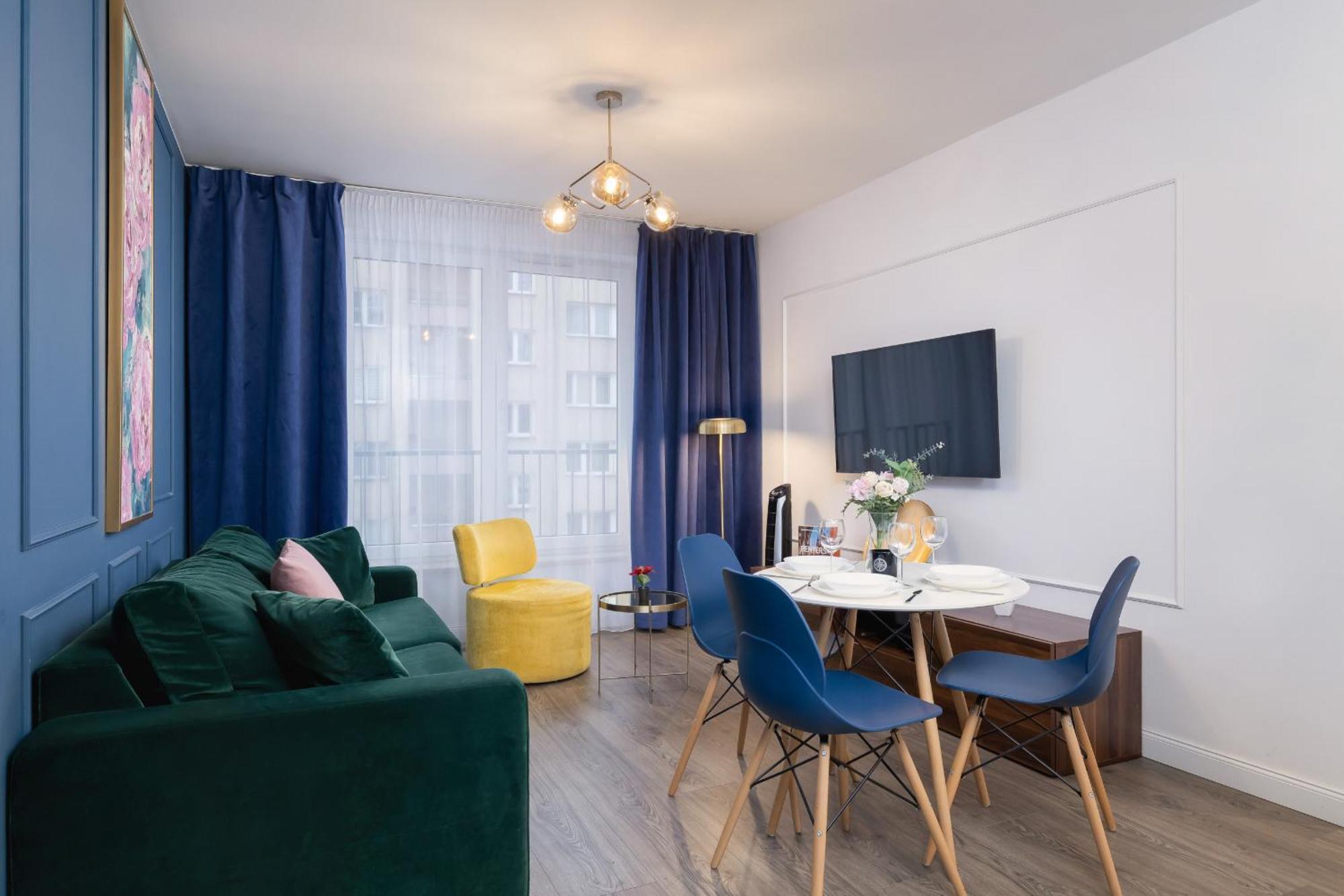 Apartamento Blue And With Bright Pink Bedroom In By Renters *