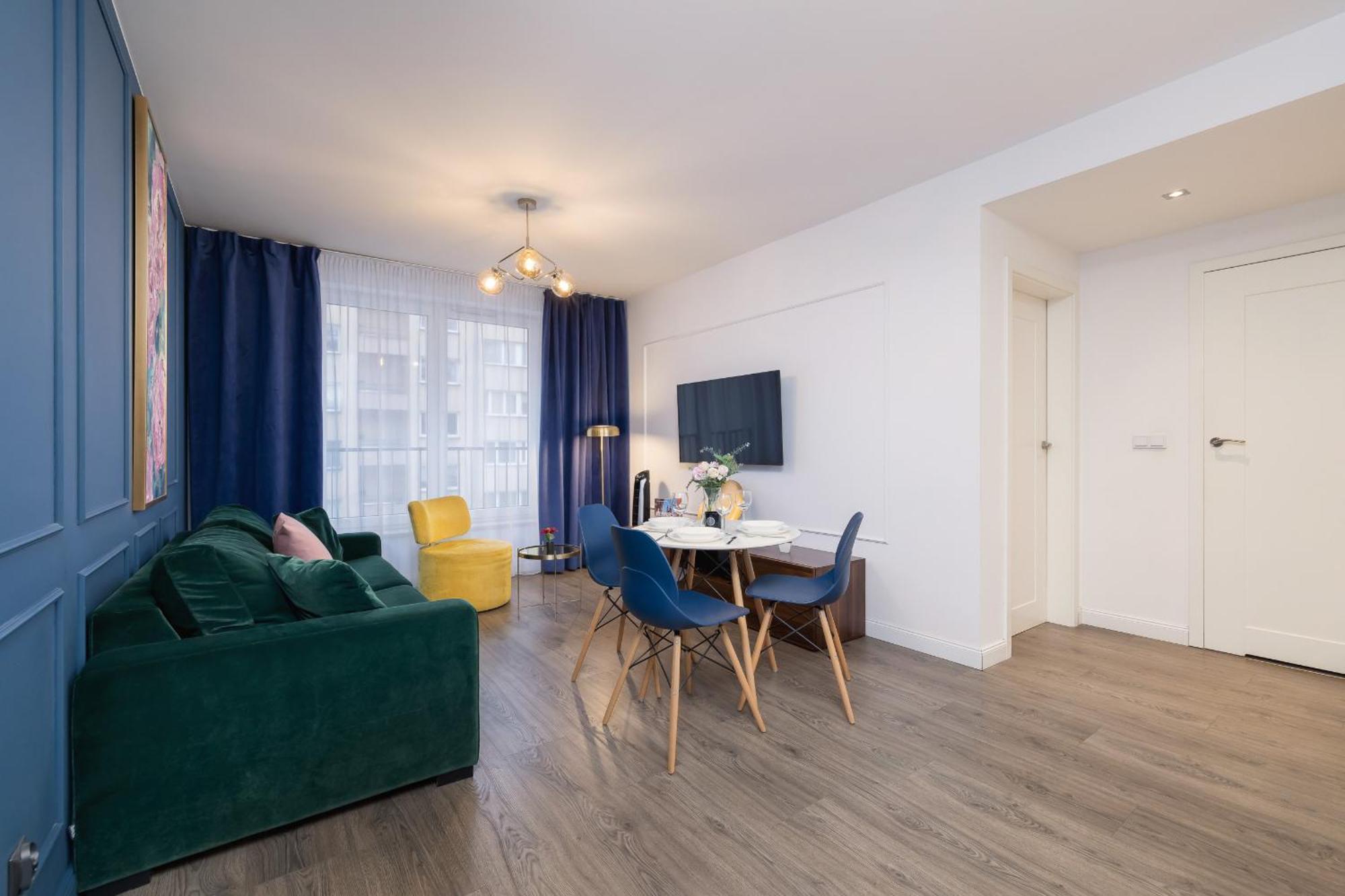 Blue And With Bright Pink Bedroom In By Renters