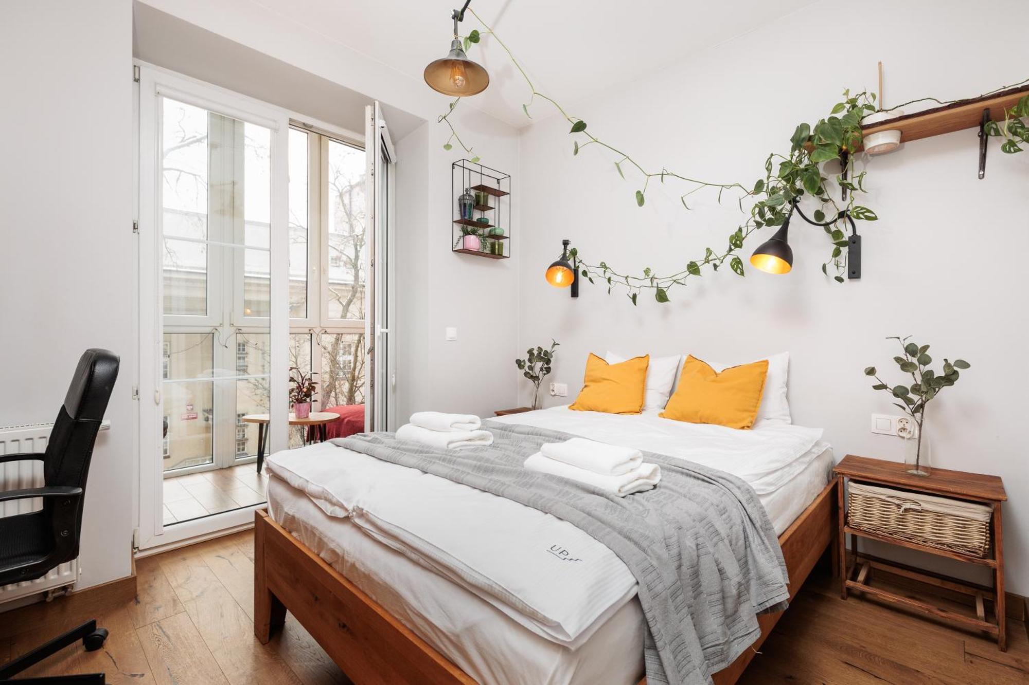 Luminous Loft - Modern Old Town - By Upstairs Apartment Krakow