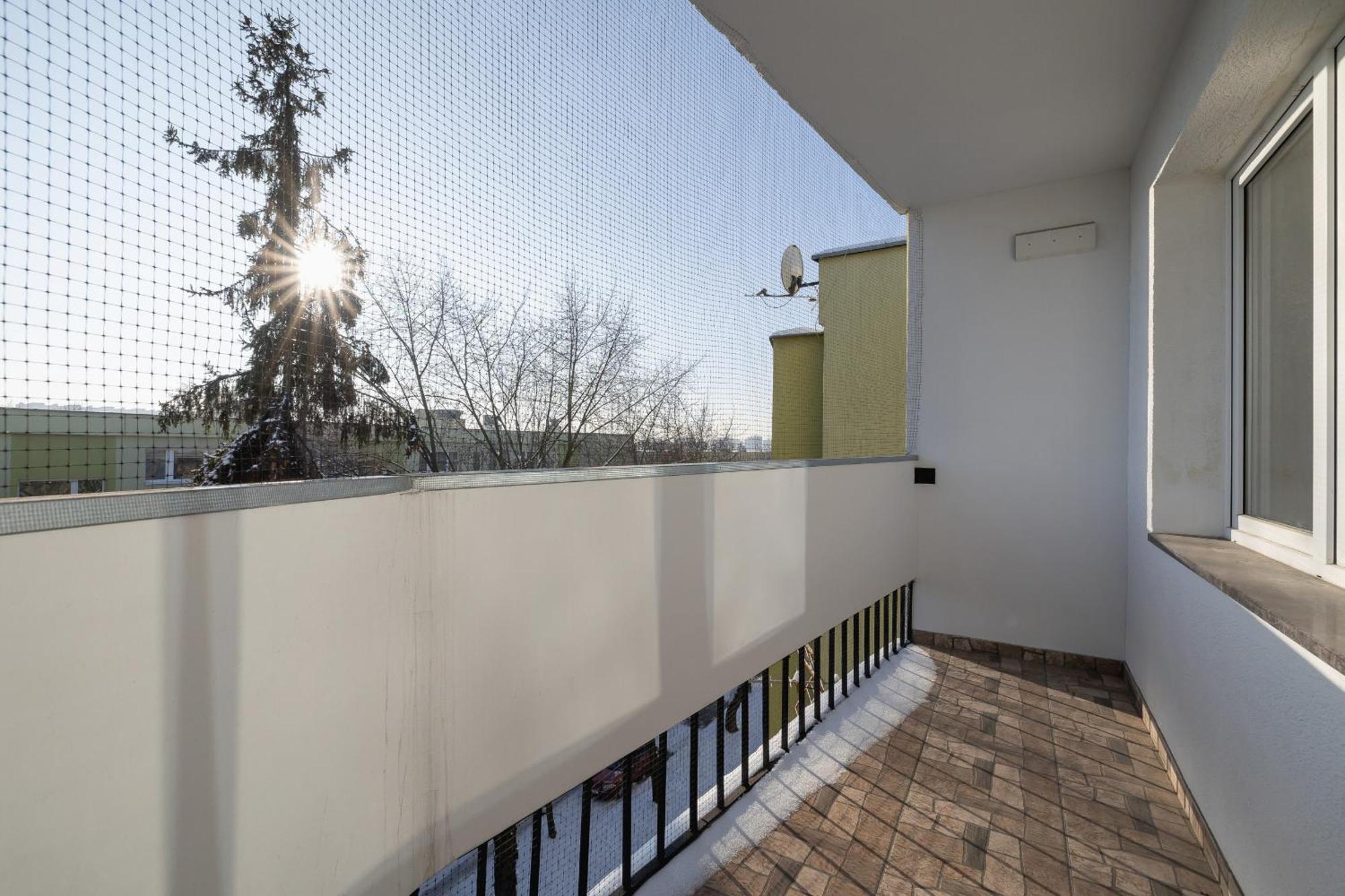 Apartment Comfortable Two-bedroom Strzelcow By Renters *
