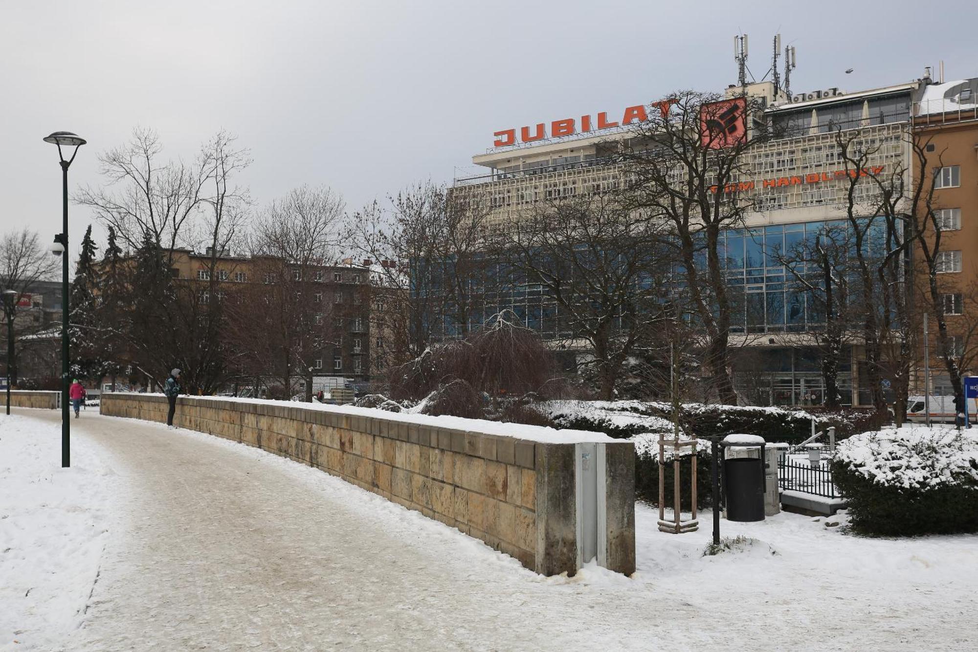 Next To Wawel Castle, Vistula River & Old Town Cracow * Cracóvia