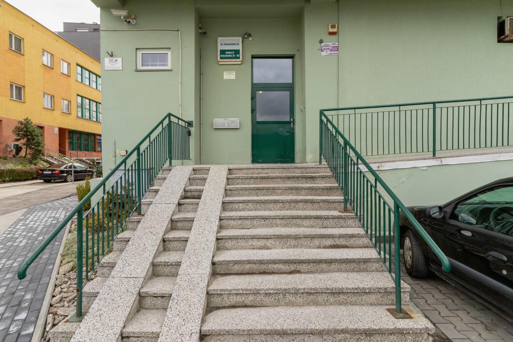 Lagiewniki Sanctuary One Bedroom By Renters *