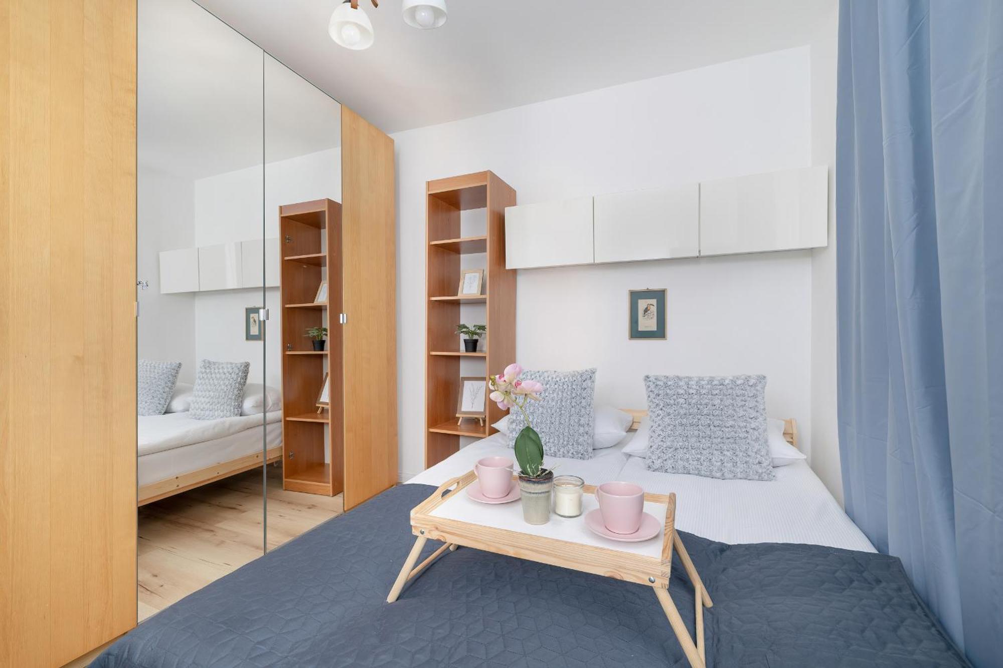 Minimalist One Bedroom In Near Wawel By Renters Krakow