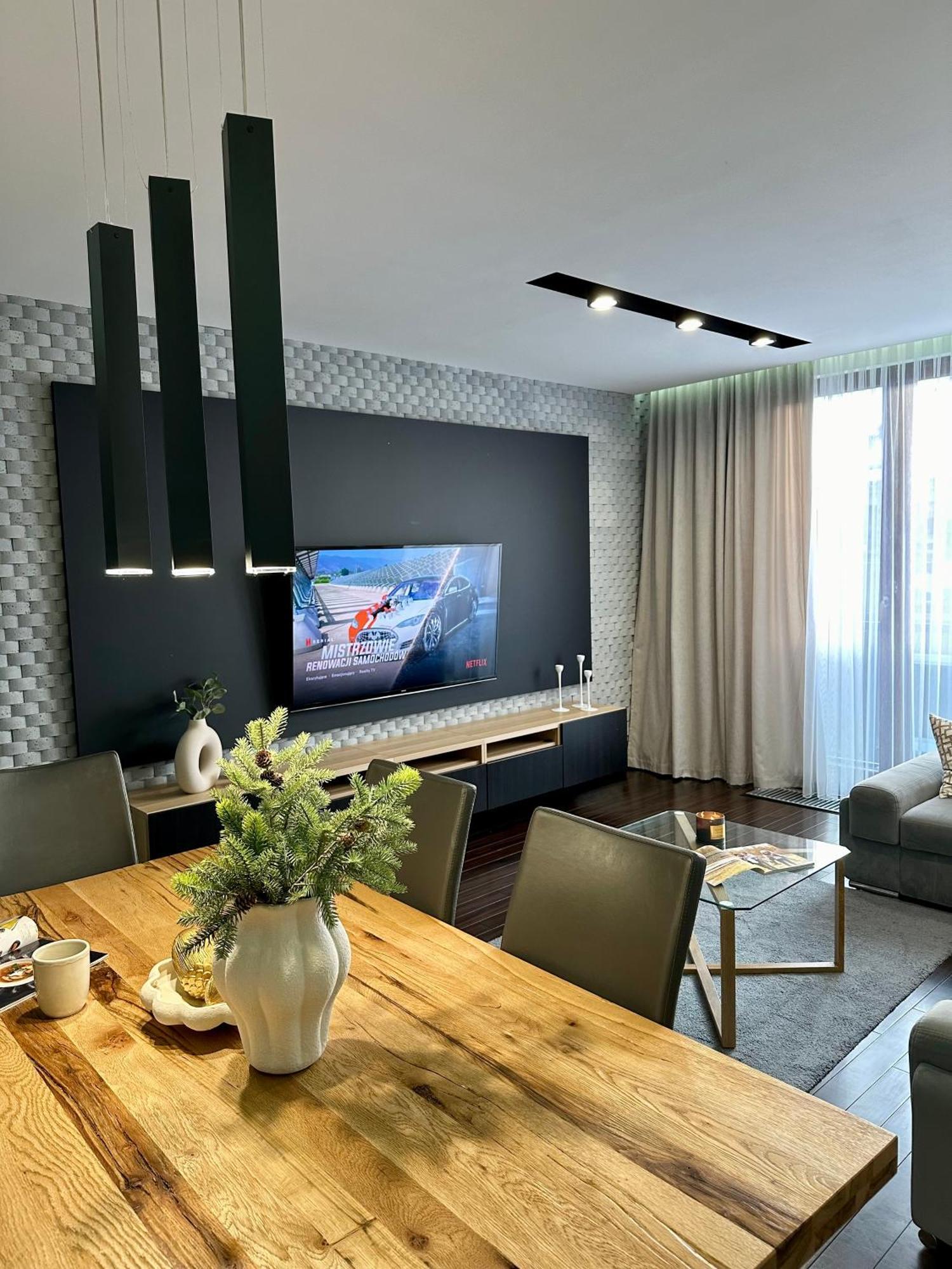 Apartment Krotka 8 *