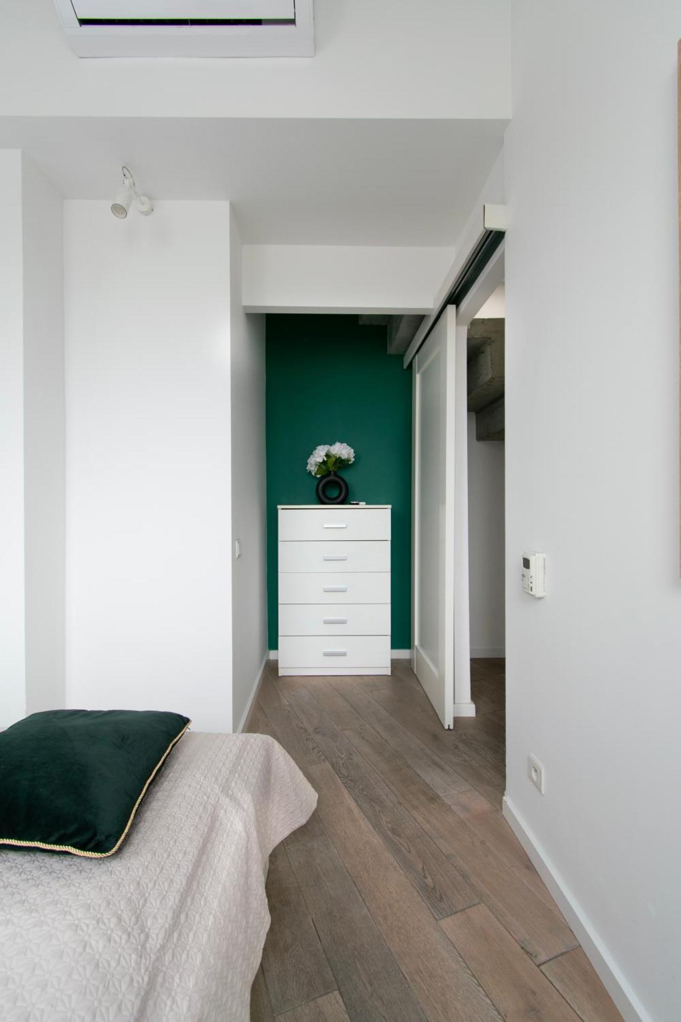 Duplex In The Center Of