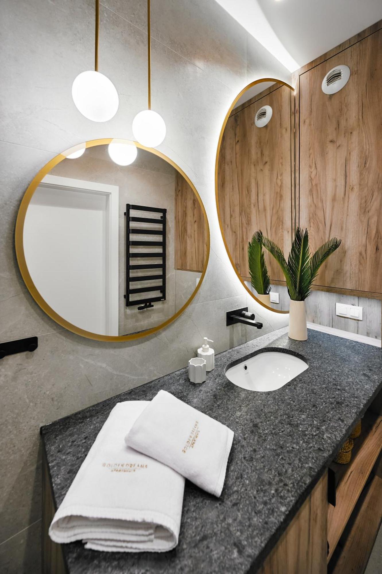 Golden Dreams Luxury 21