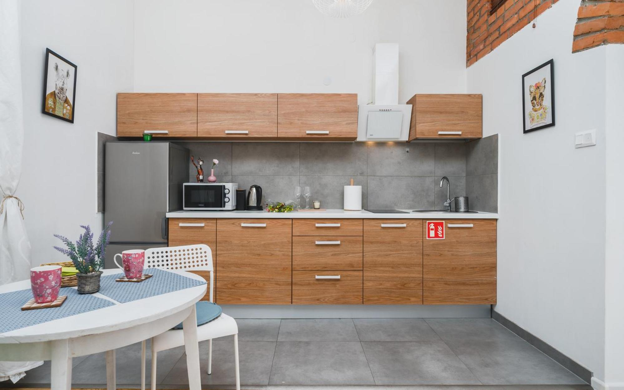 Plac Nowy - The Heart Of Jewish Quarter - By Upstairs Krakau