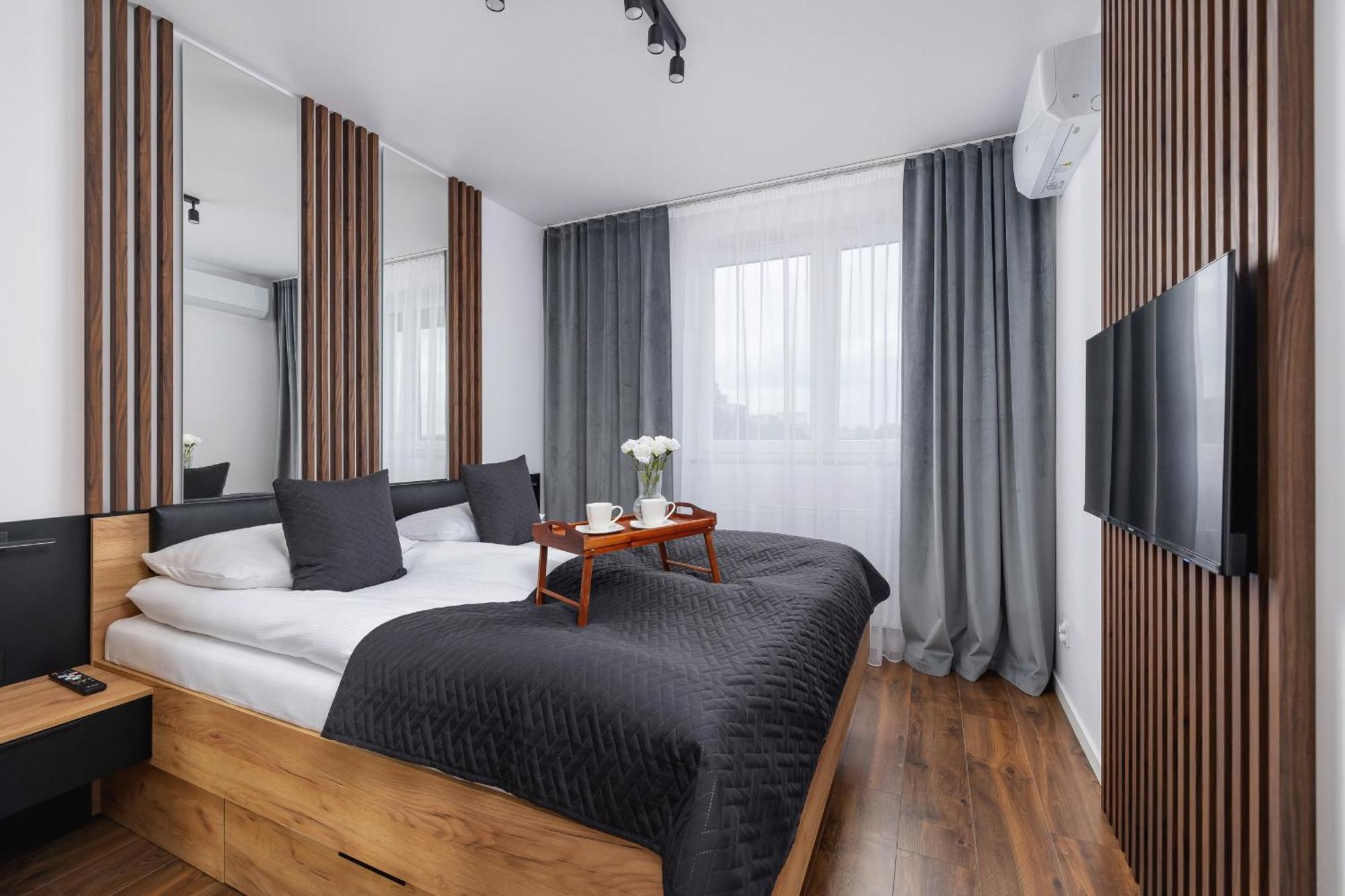Near Expo Cracow Elegant By Renters Apartamento *