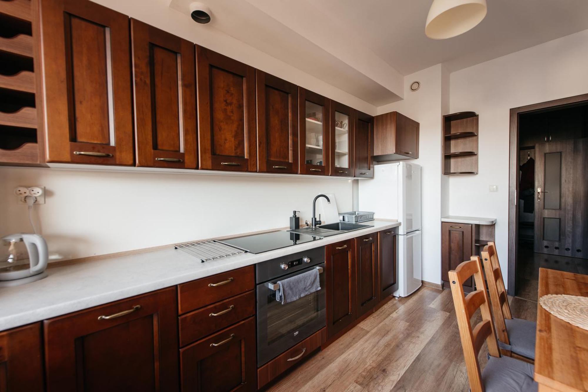2-room With Garage And Air Conditioning In The Center