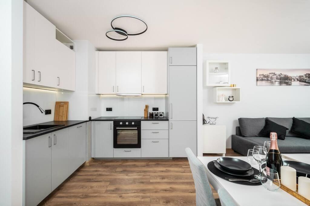 Apartament Capital *