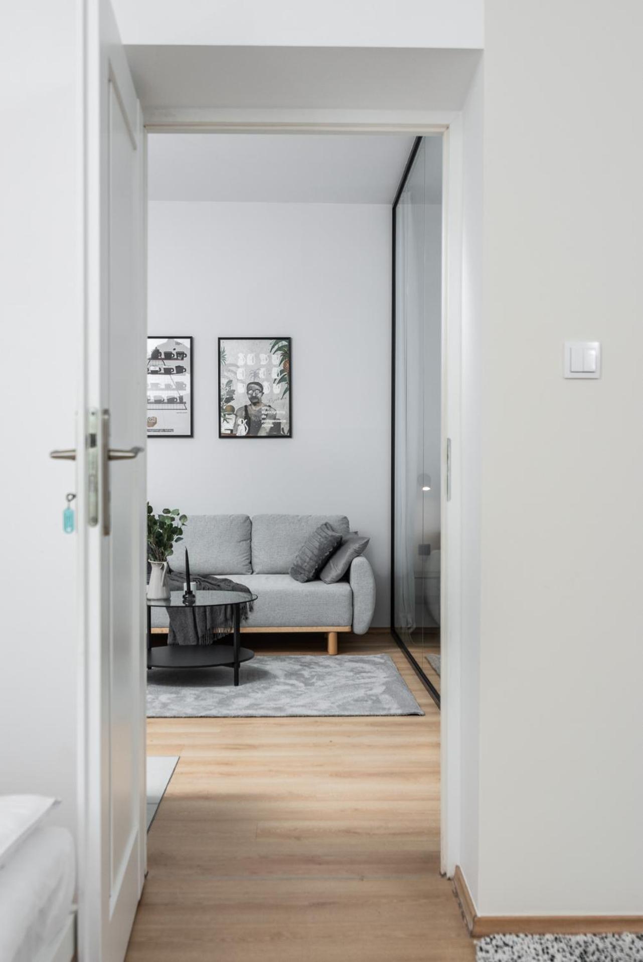 Apartment Modern Centrally Located - By Upstairs