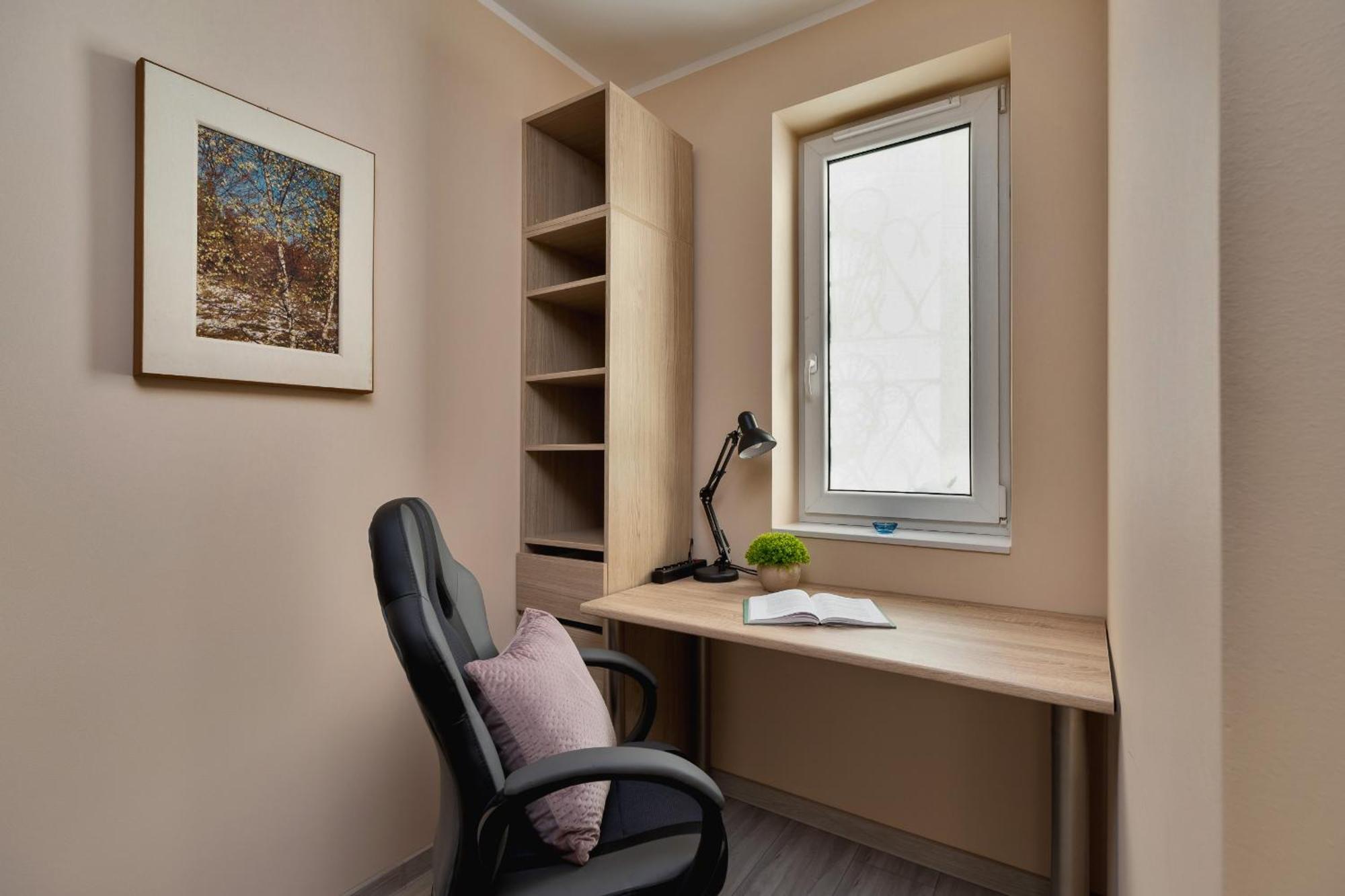 Appartement Business For Office Kolaczy By Renters