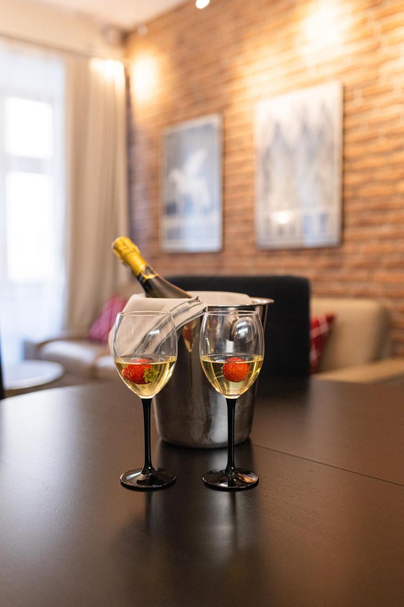 Lux Apartmenty - Old Apartment Krakow