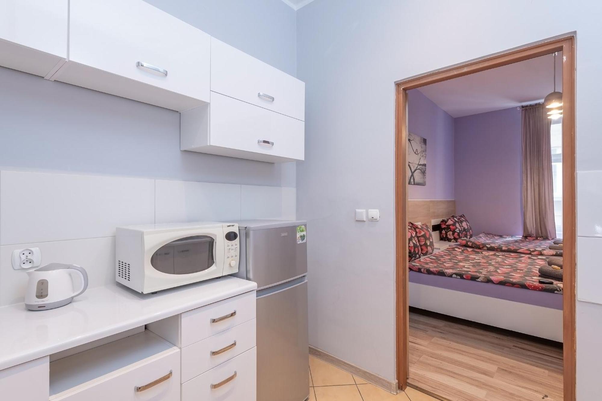 70s Hostel