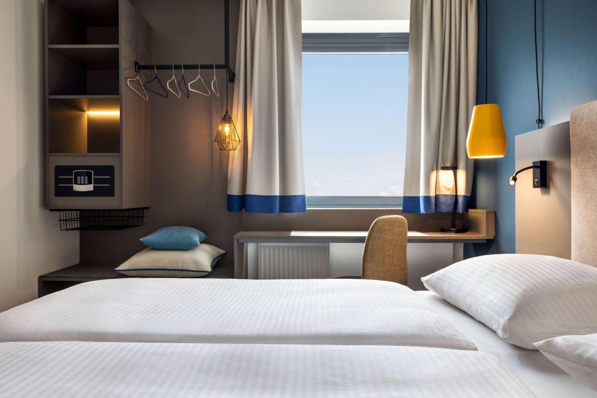 Hotel Vienna House Easy By Wyndham Cracow 3*
