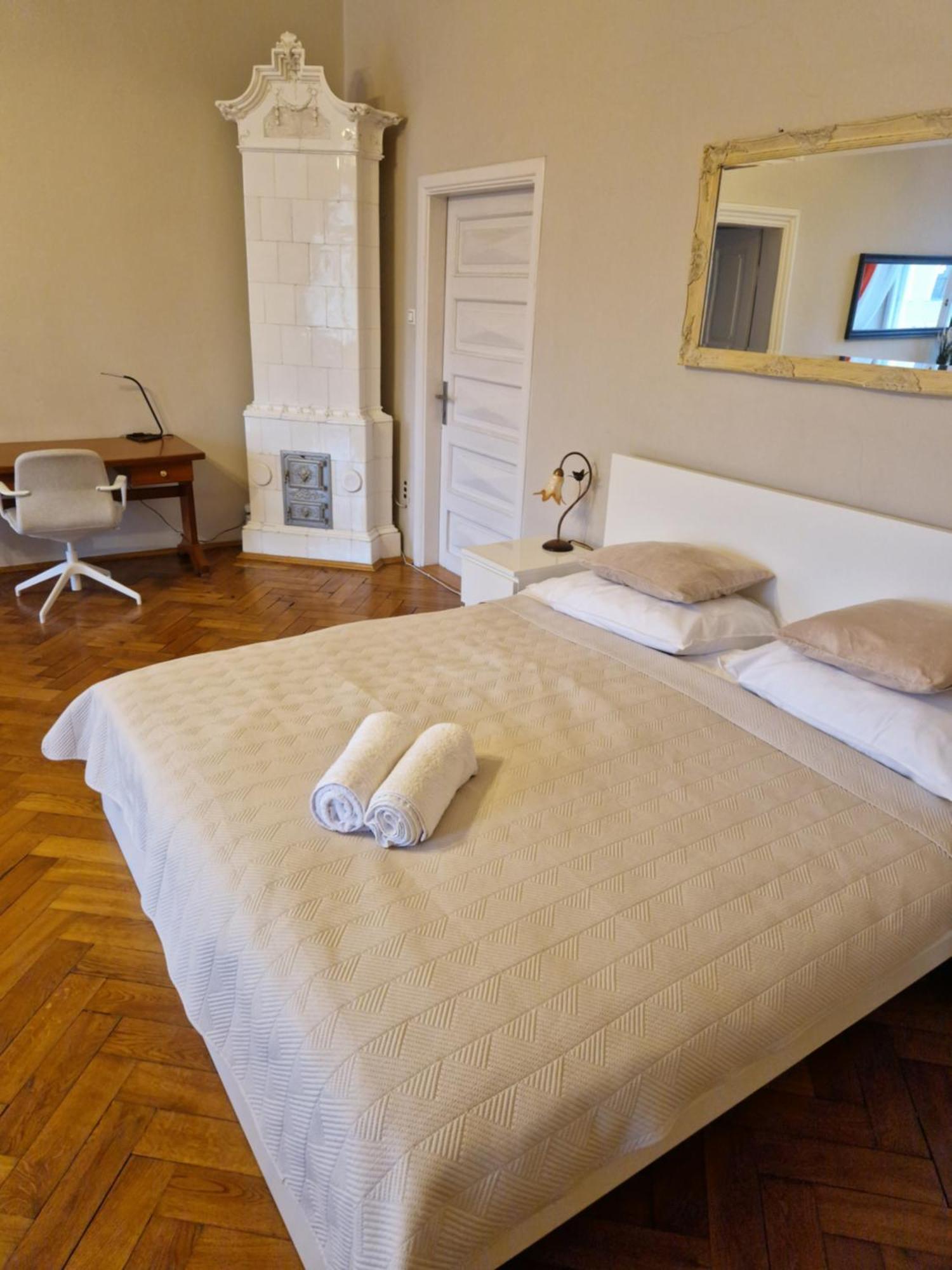 Royal Palace From The 14th Century - 125 M2 Apartamento *