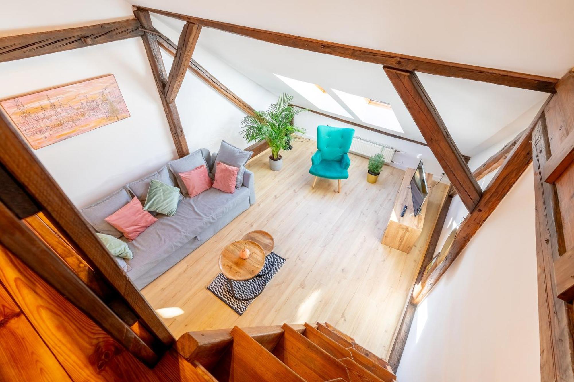 With Entresol Old Town Apartment
