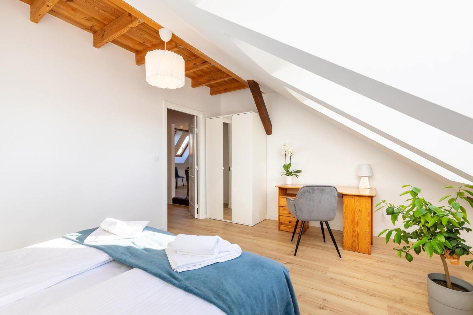 Apartment With Entresol Old Town *
