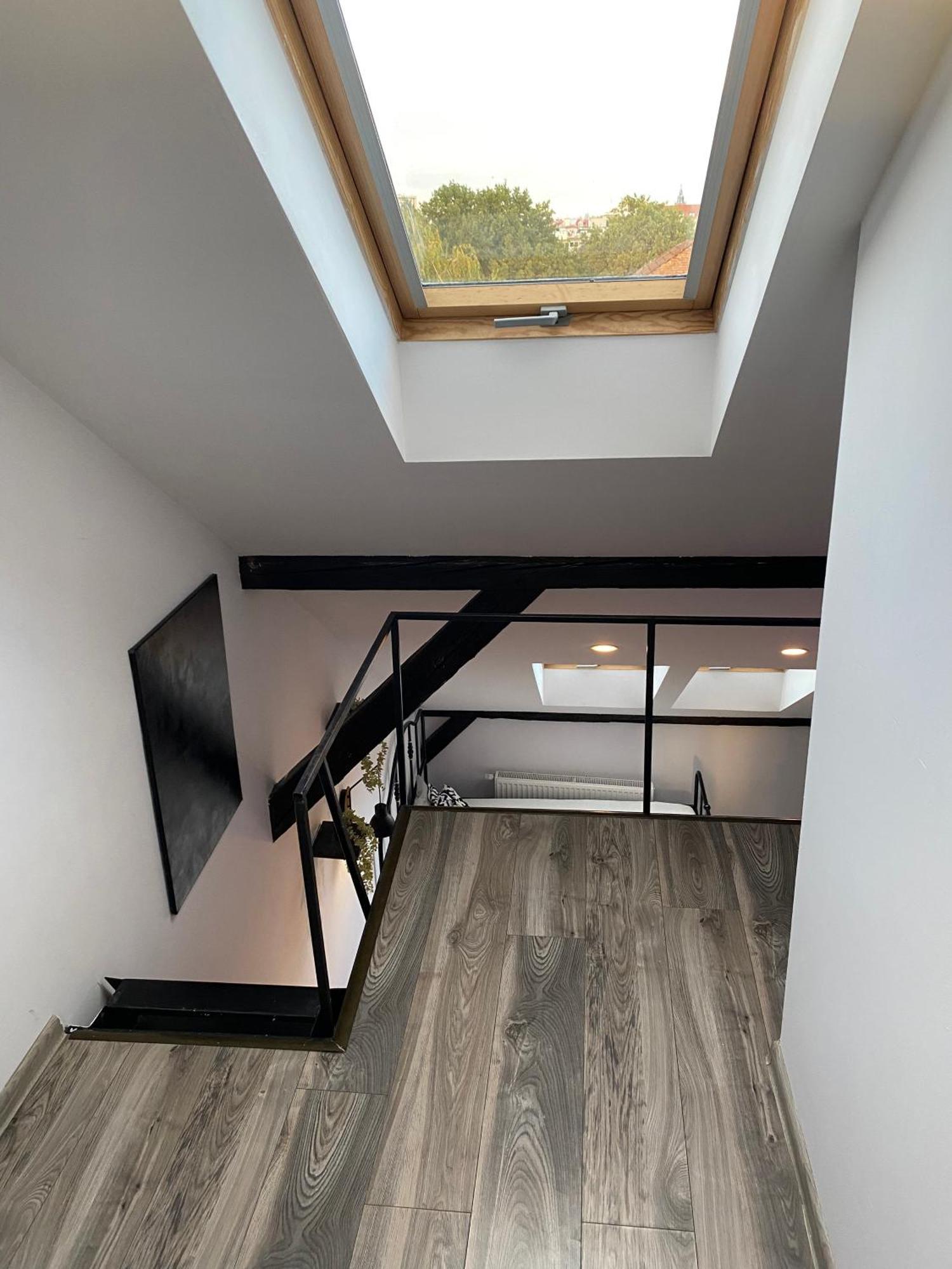 High Five Apartment