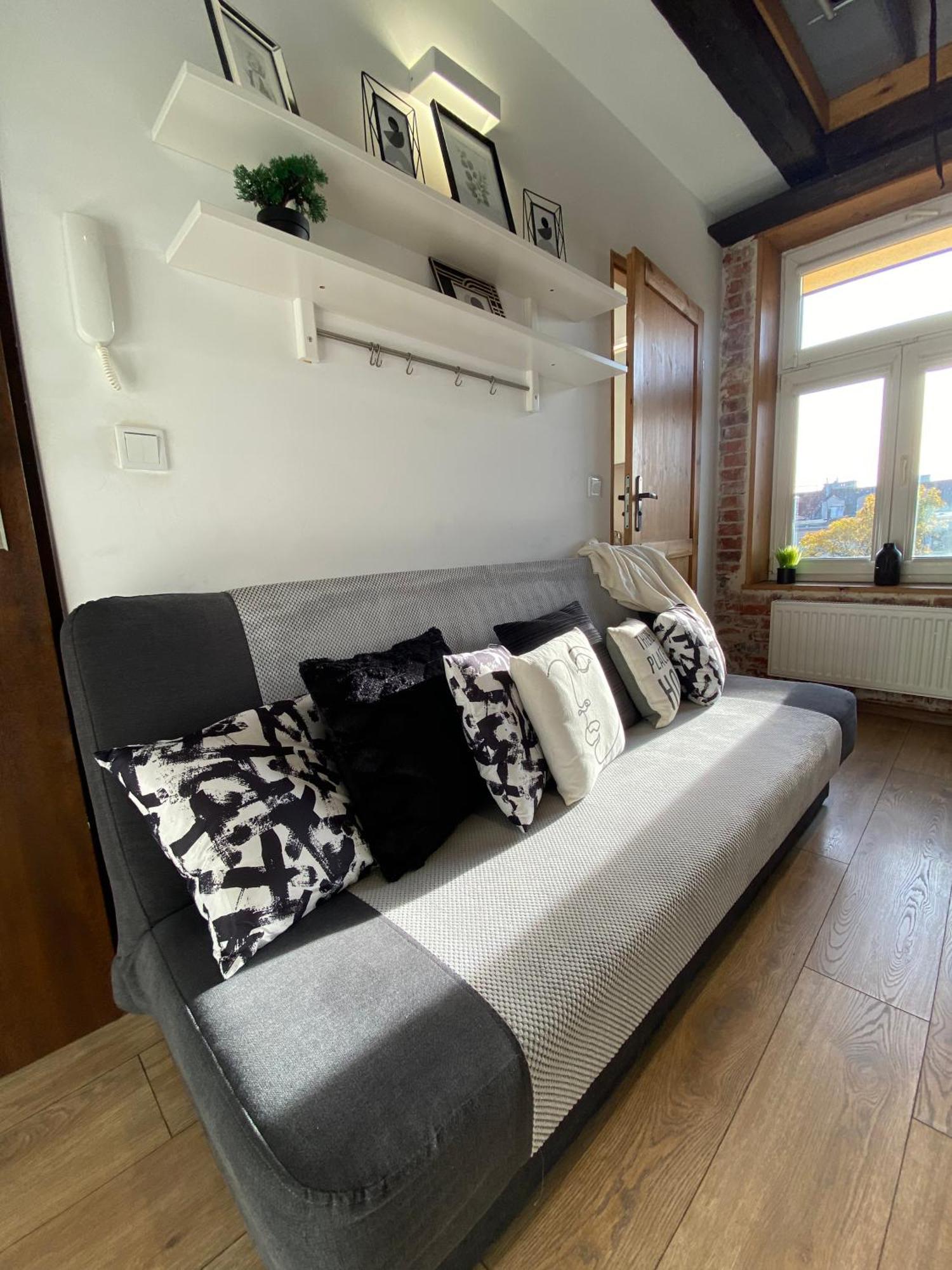 High Five Apartment